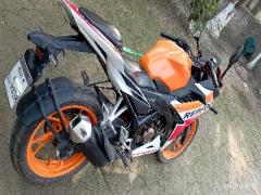 HONDA CBR 150R